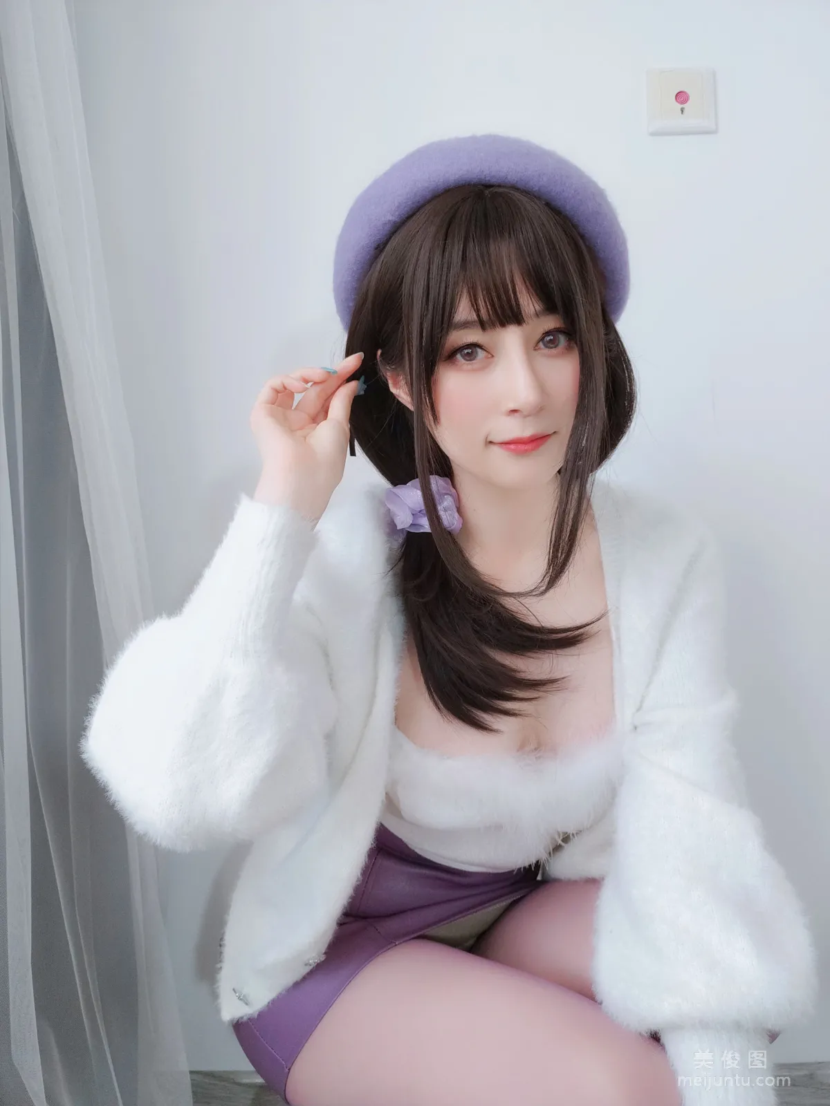 [网红COSER写真] 白银 - 人妻的仙女棒 套图47