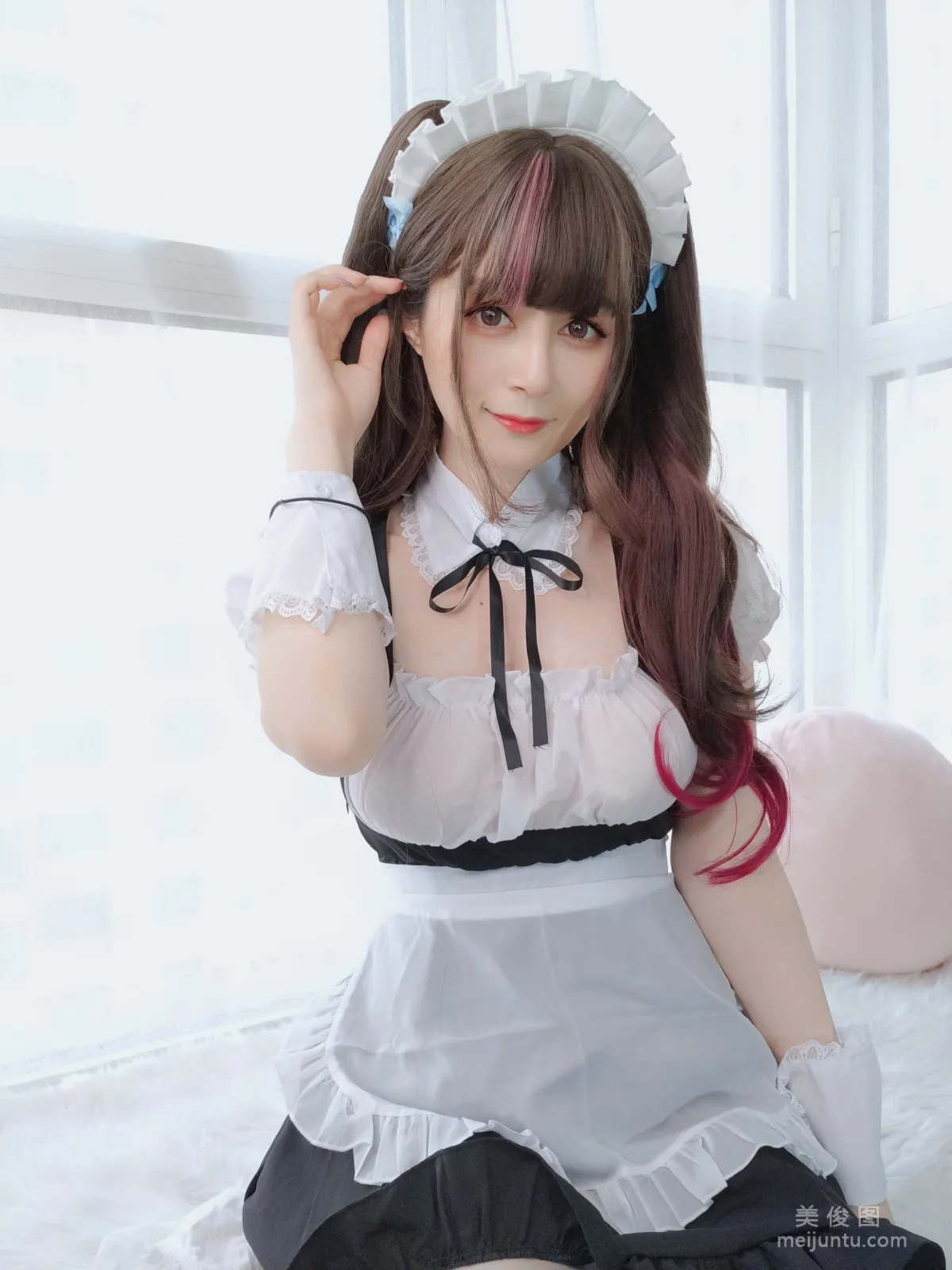 Baiyin 81: Web Idols photo 9