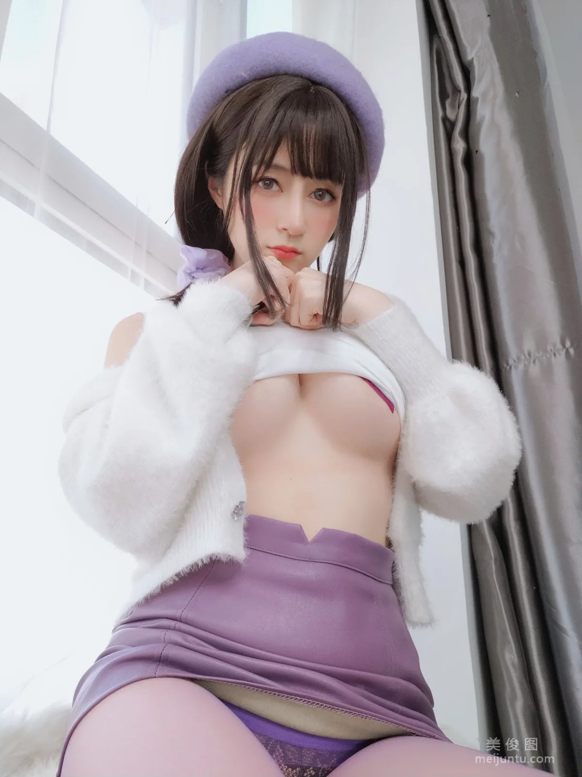 [网红COSER写真] 白银 - 人妻的仙女棒 套图73