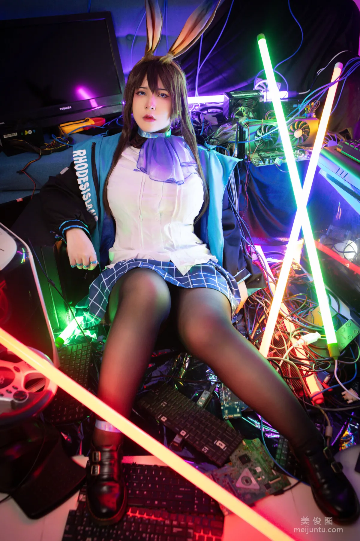 [Web Idol COSER] Uy Uy, Amiya (Arknights), Photo Set photo 1