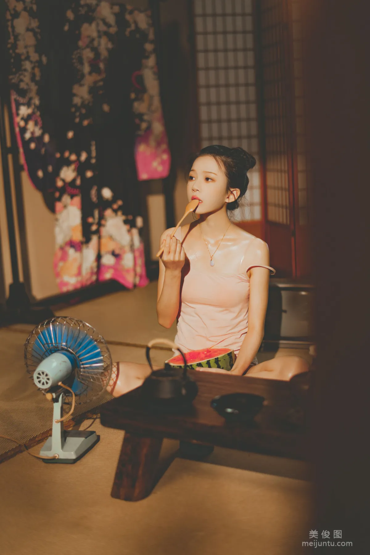 Ying Taomiao: Web Idols photo 17