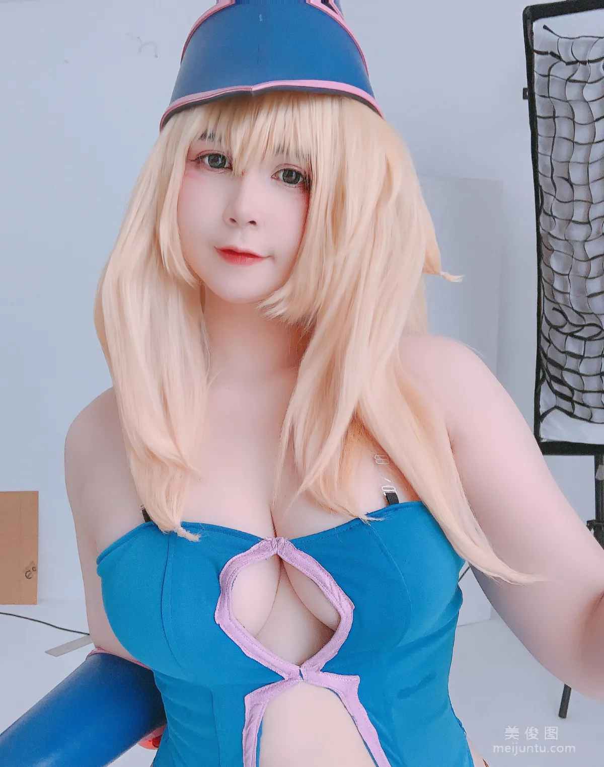 [網紅COSER] Uy Uy - Dark Magicial Girl 寫真套圖 20