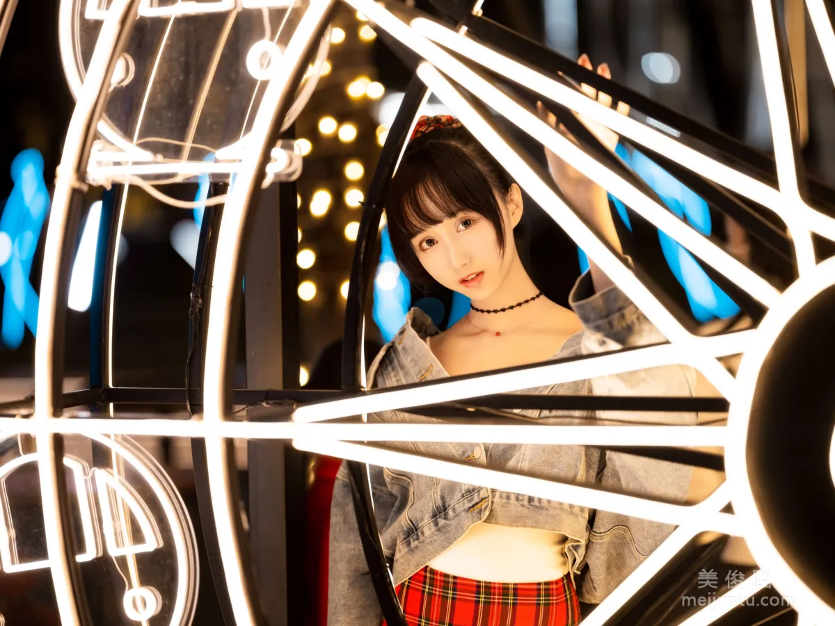 [Web Idols COSER] Young Lady Mu Mianmian OwO - Urban Night Love Photo Set photo 2