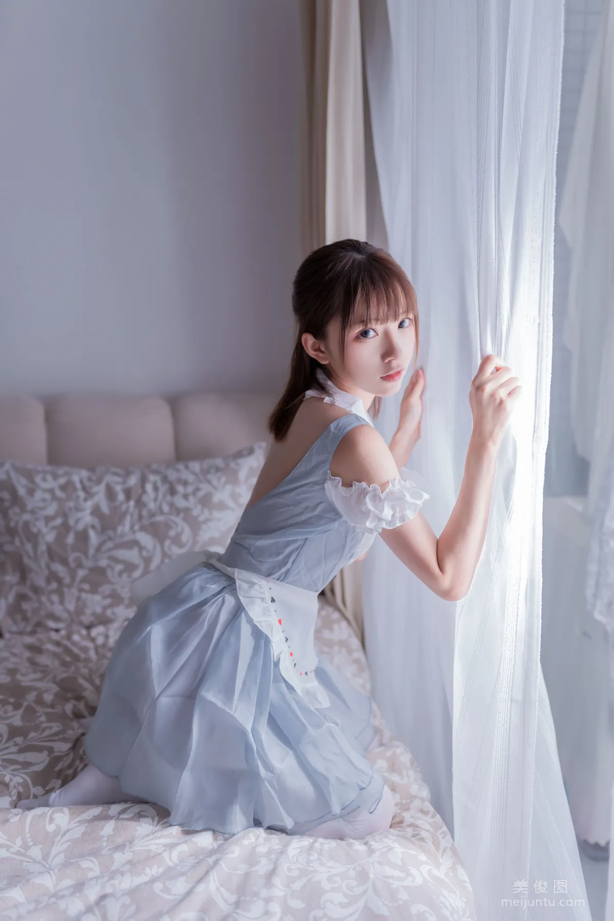 Qi Tailang: Web Idols photo 9