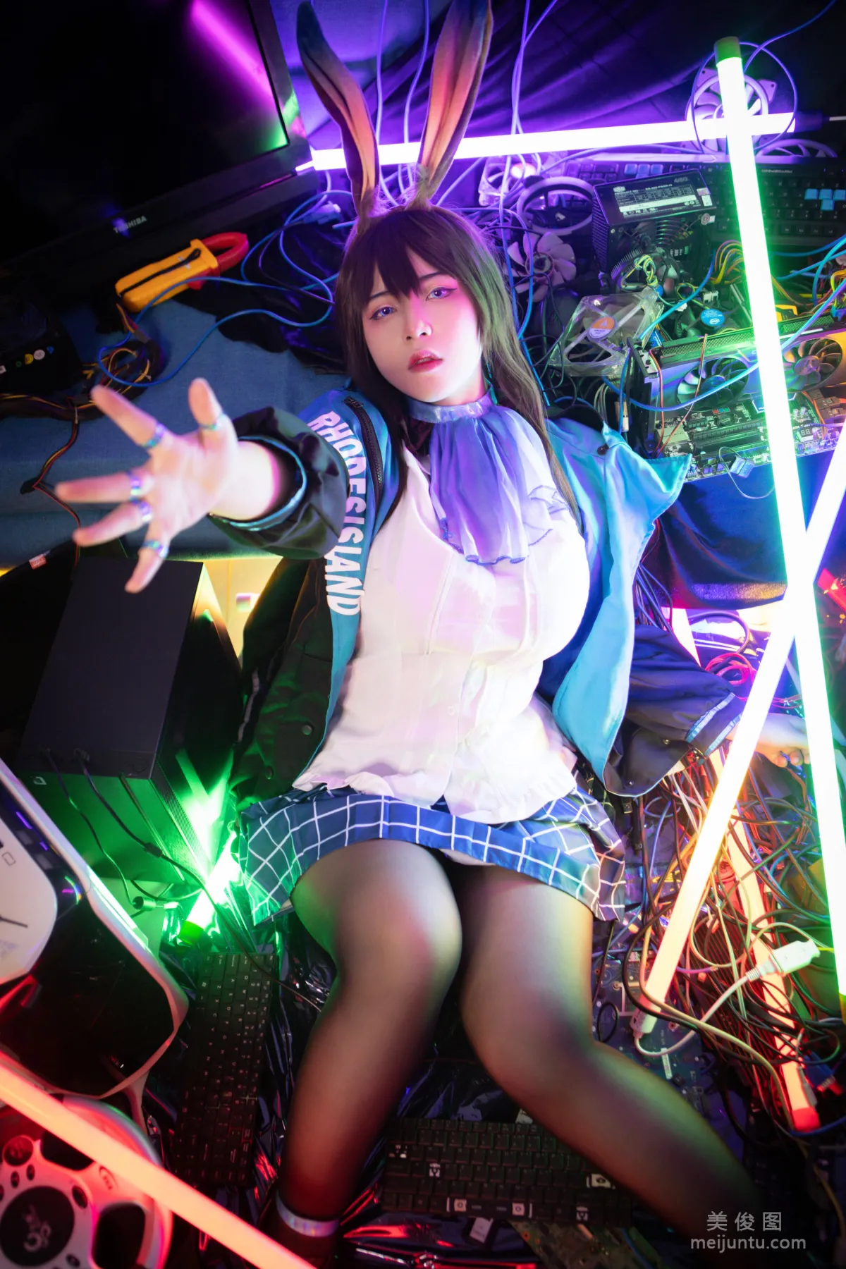 [Web Idol COSER] Uy Uy, Amiya (Arknights), Photo Set photo 6