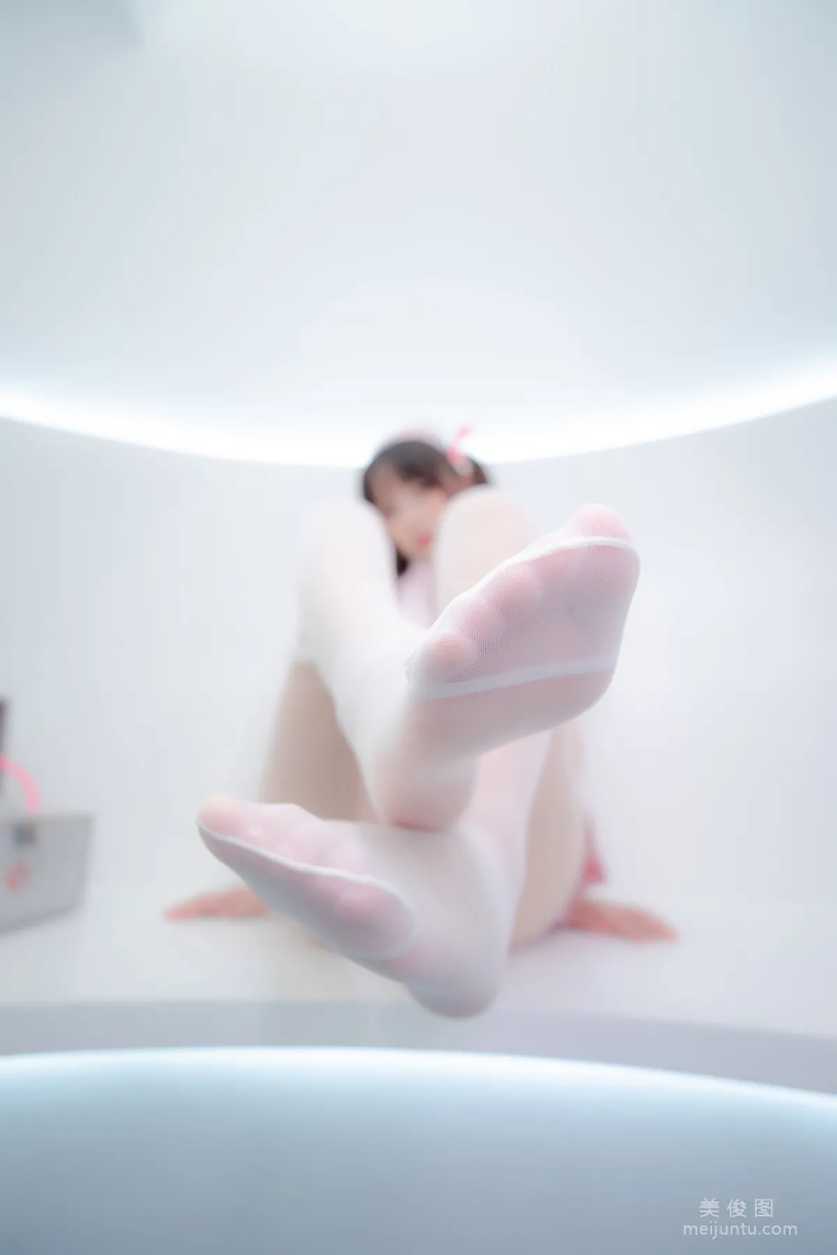 [網紅COSER] 蘿莉神楽闆真冬 之 心身バランス 寫真套圖 27