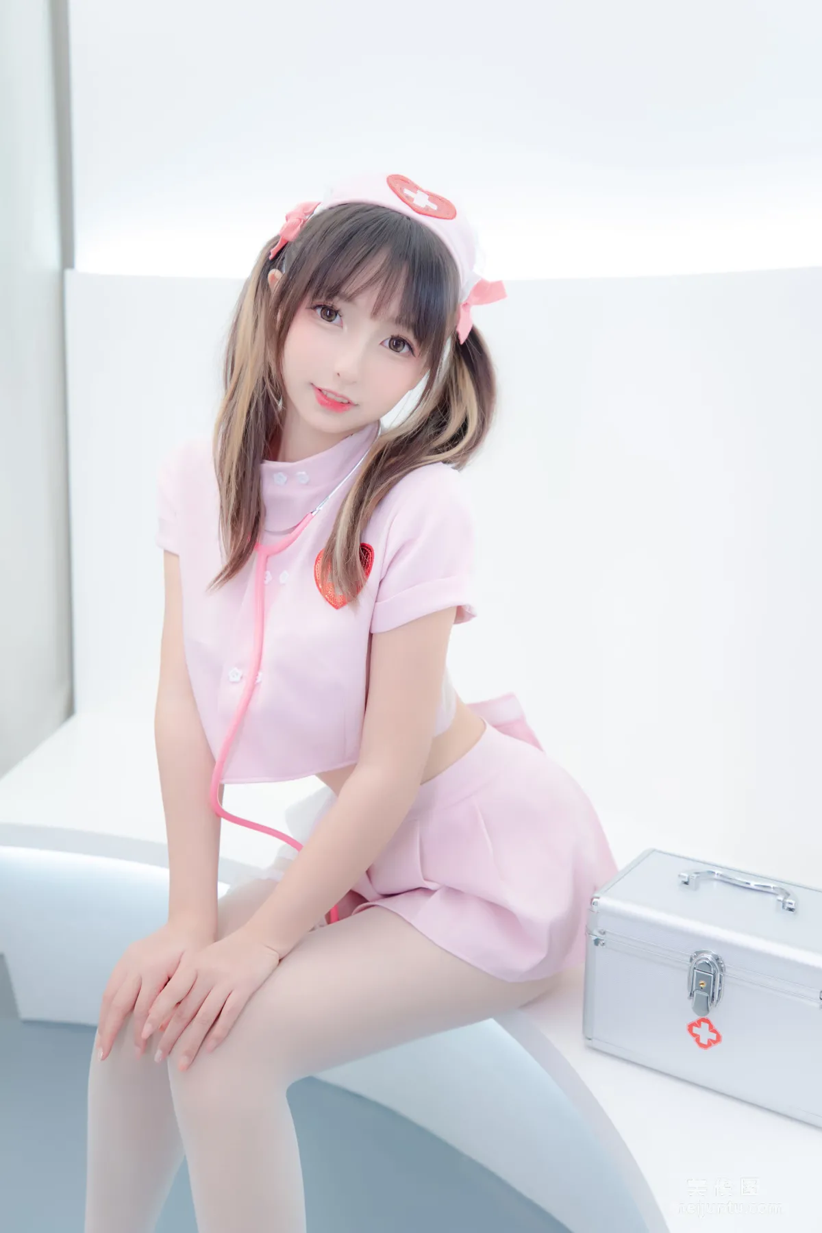 [網紅COSER] 蘿莉神楽闆真冬 之 心身バランス 寫真套圖 76