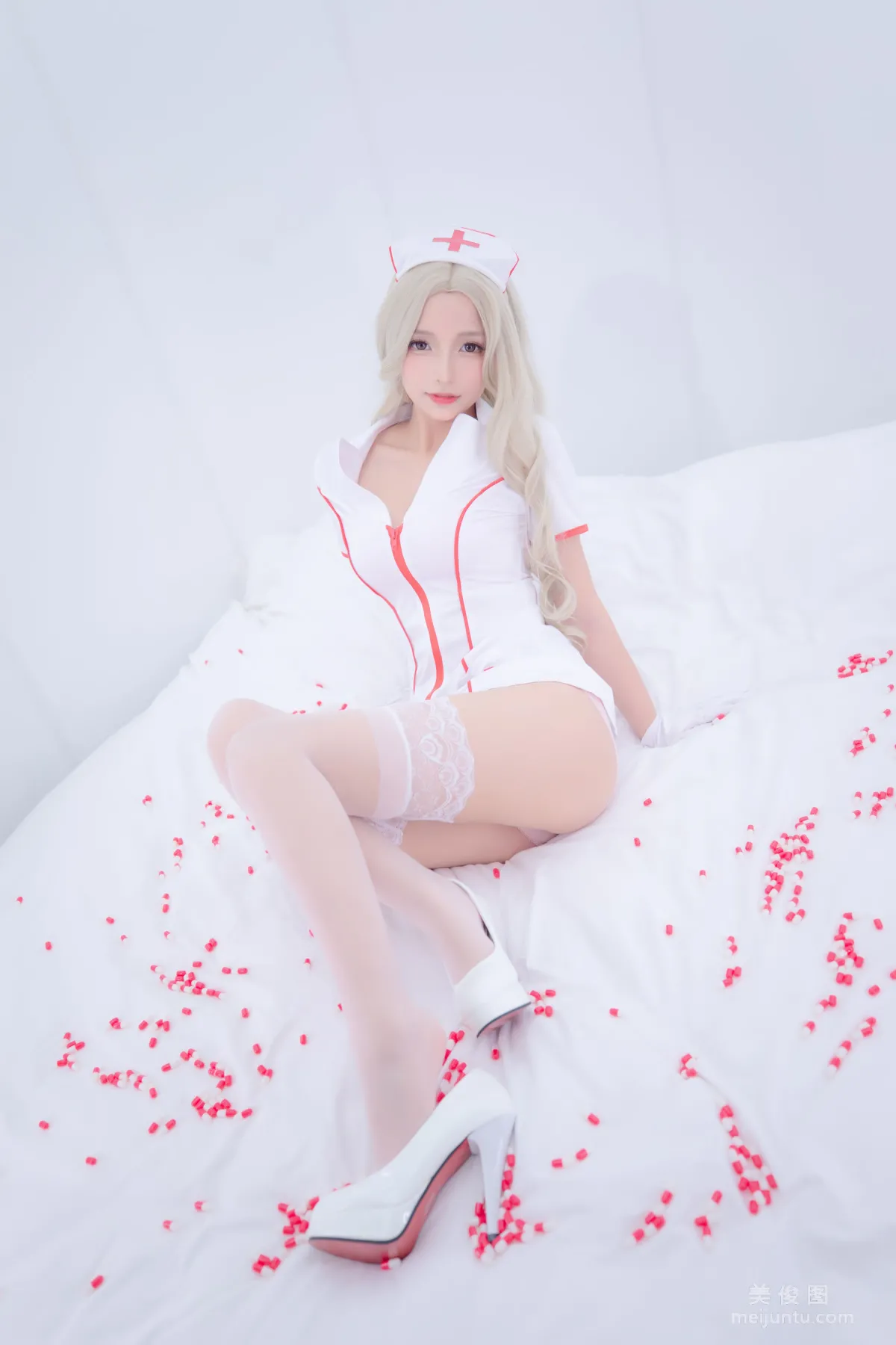 [網紅COSER] 蘿莉神楽闆真冬 之 心身バランス 寫真套圖 91