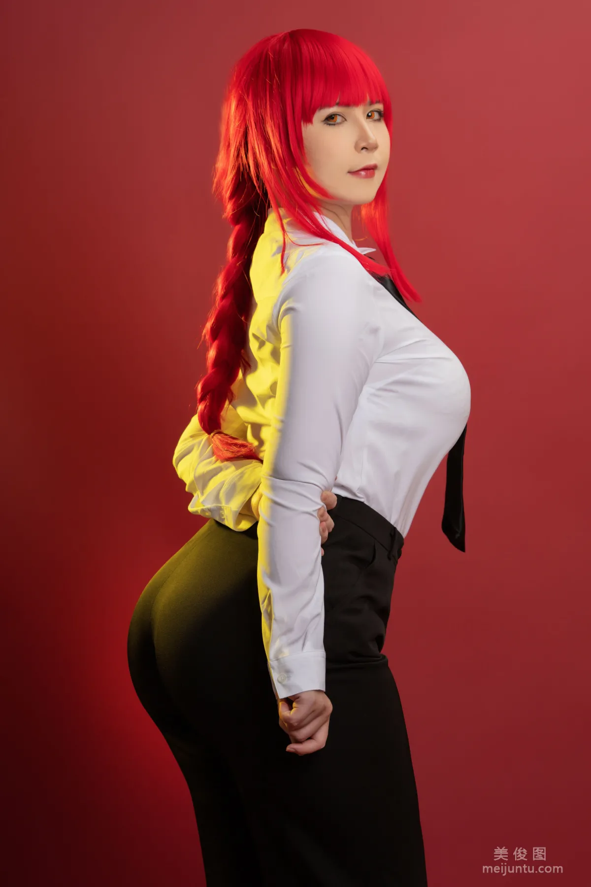 [Web Idol Coser Photos] Uy Uy - Makima Set photo 2