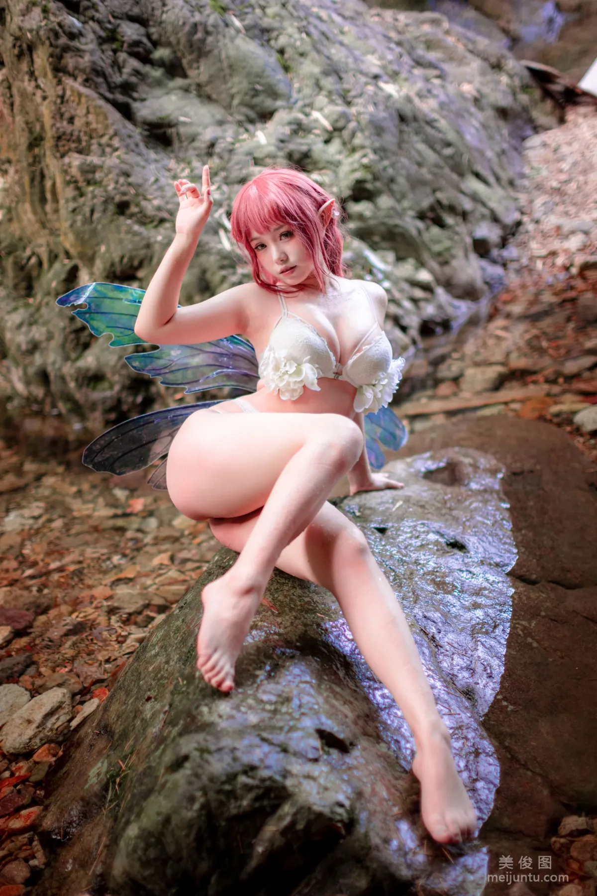 Yibei Yibei: Web Idols photo 9