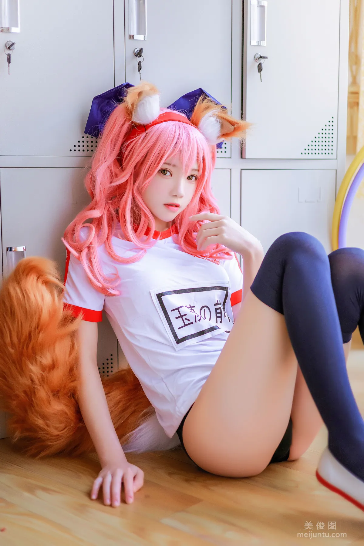 Ying Taomiao: Web Idols photo 11