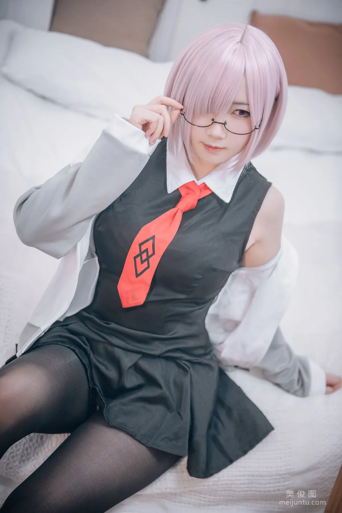 Shiben Momo: Web Idols photo 5