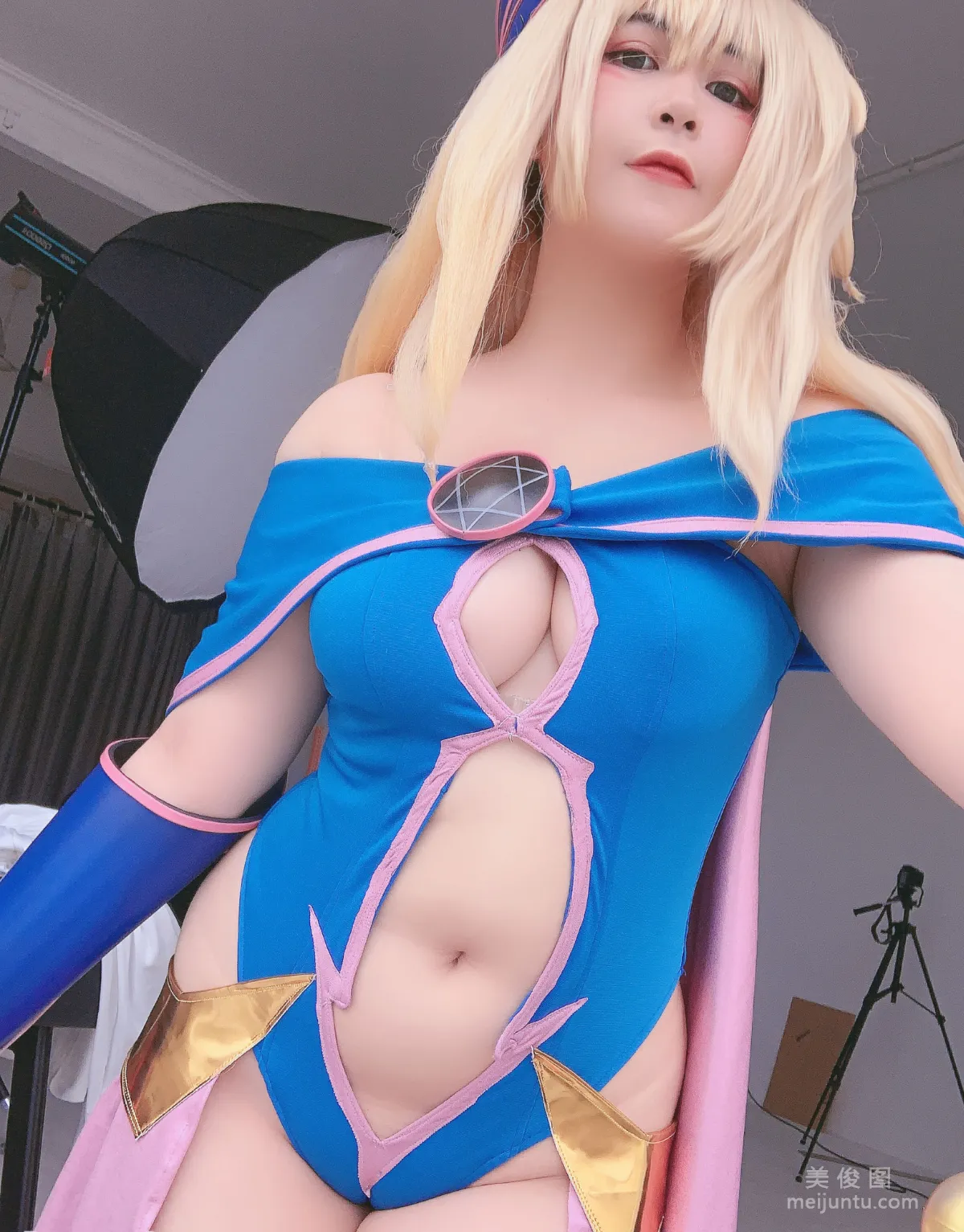 [網紅COSER] Uy Uy - Dark Magicial Girl 寫真套圖 12