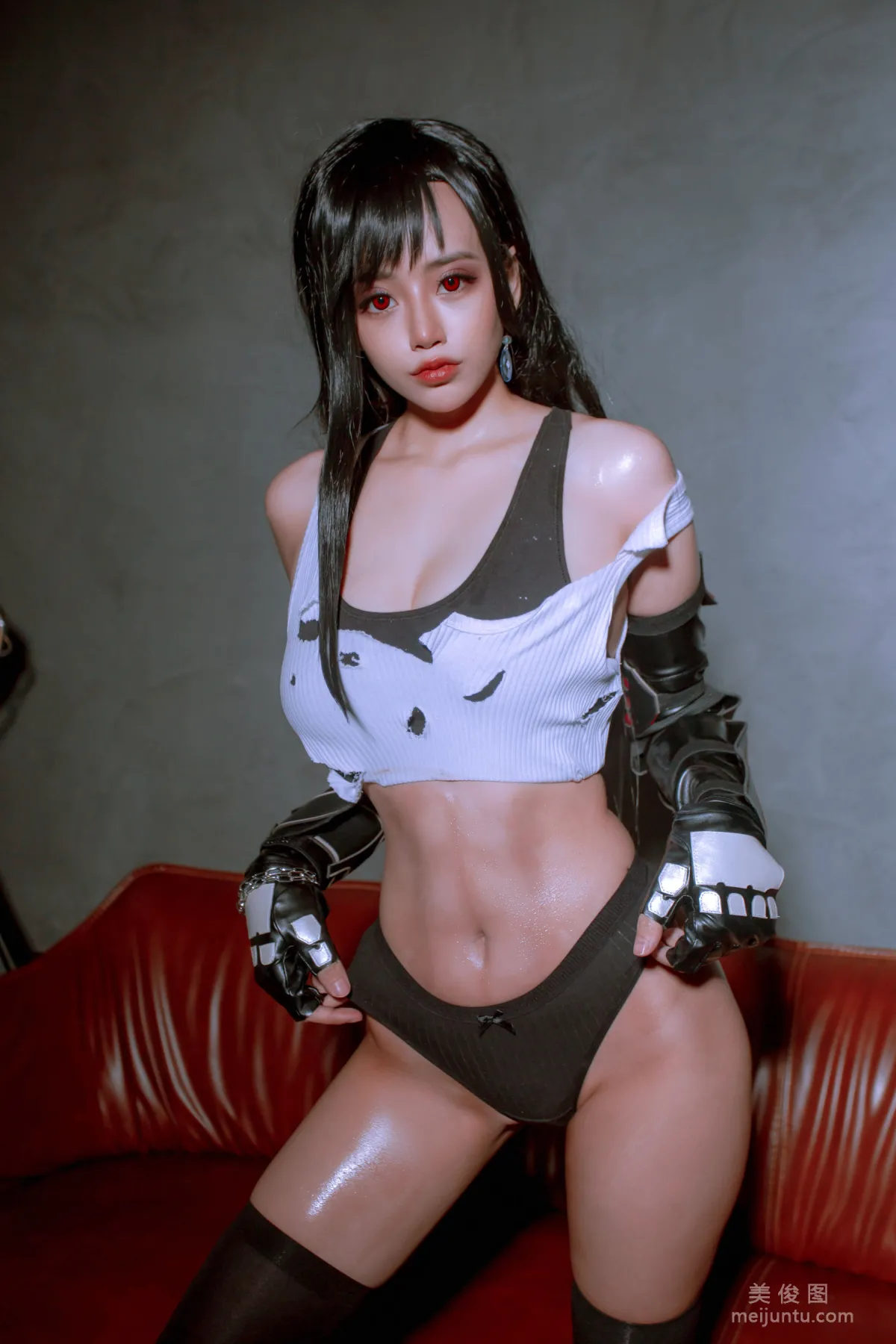 [網紅COSER] 日本性感蘿莉Byoru - Tifa 寫真套圖 10