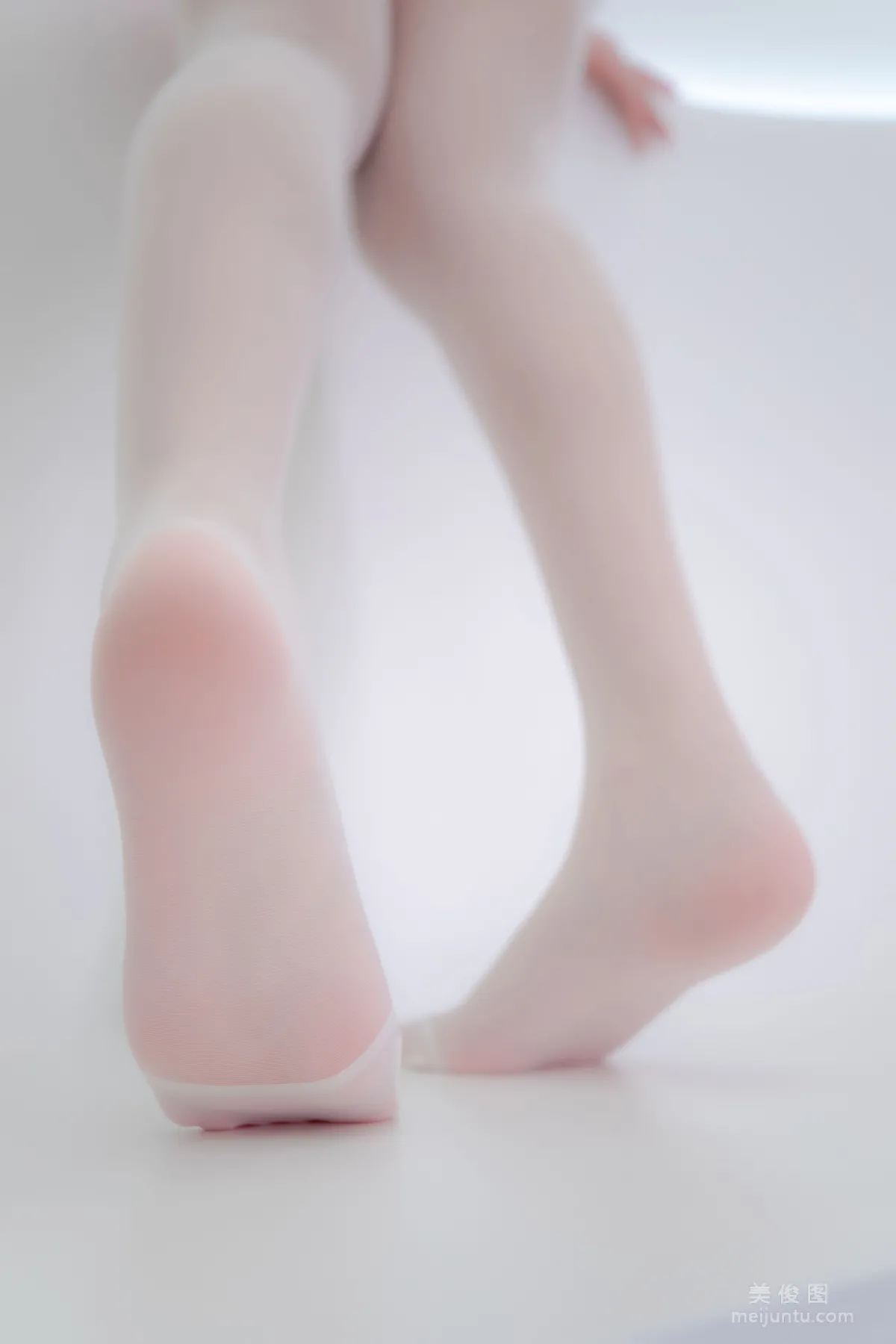 [網紅COSER] 蘿莉神楽闆真冬 之 心身バランス 寫真套圖 47