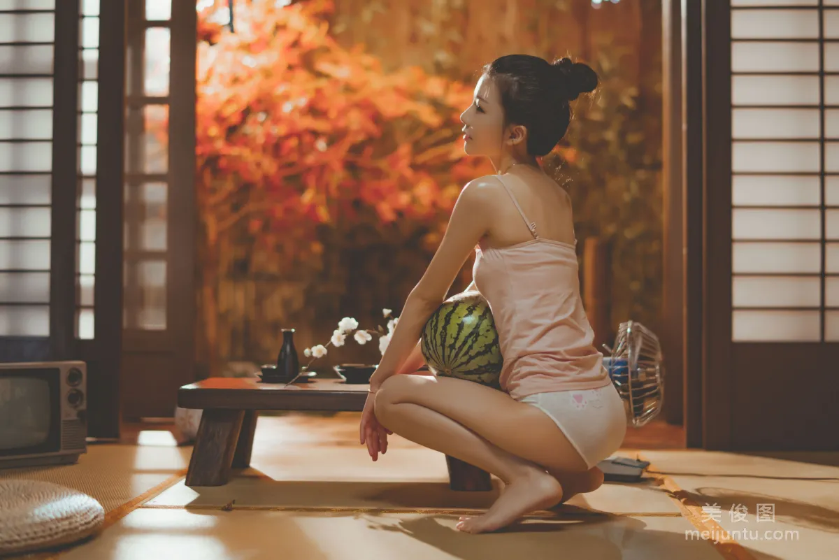Ying Taomiao: Web Idols photo 11