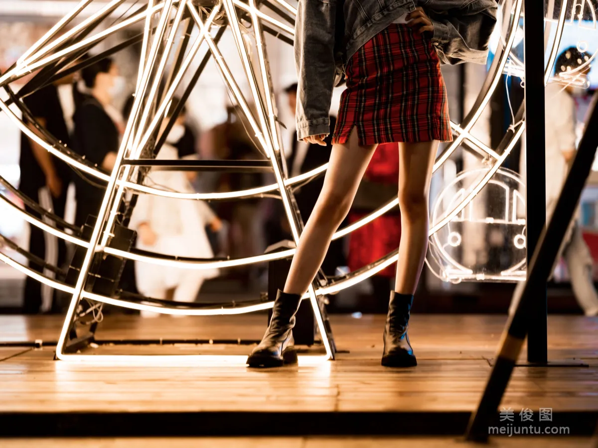 [Web Idols COSER] Young Lady Mu Mianmian OwO - Urban Night Love Photo Set photo 7