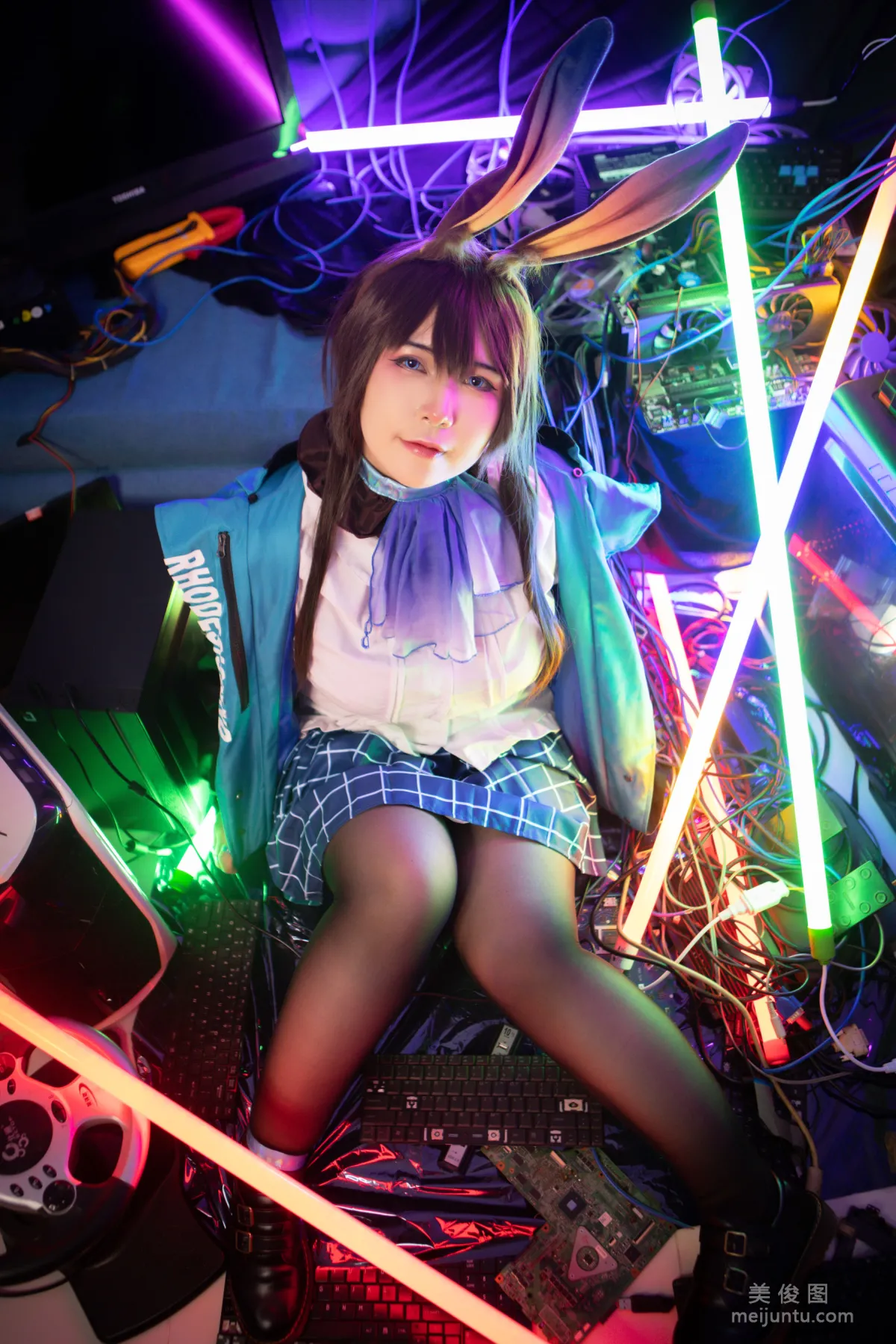 [Web Idol COSER] Uy Uy, Amiya (Arknights), Photo Set photo 5