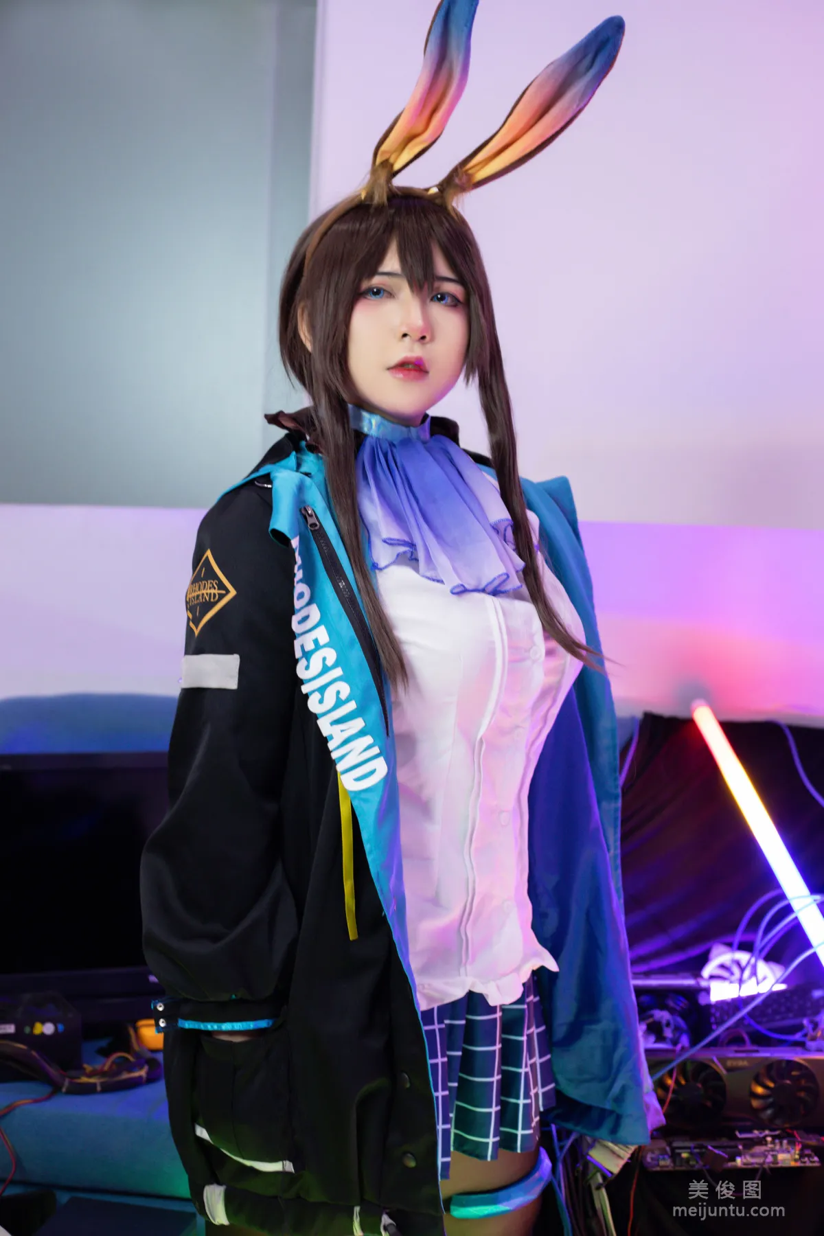 [Web Idol COSER] Uy Uy, Amiya (Arknights), Photo Set photo 24