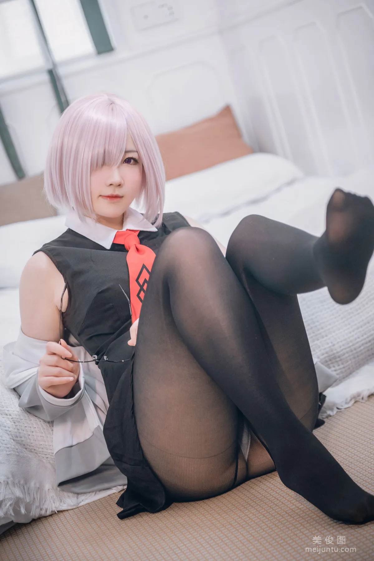 Shiben Momo: Web Idols photo 10
