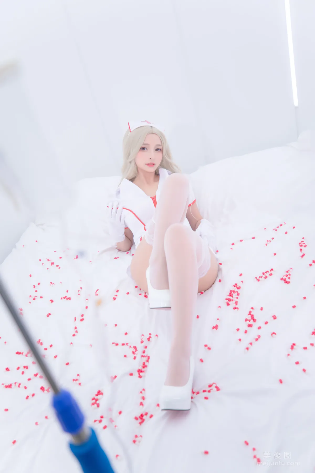[網紅COSER] 蘿莉神楽闆真冬 之 心身バランス 寫真套圖 113