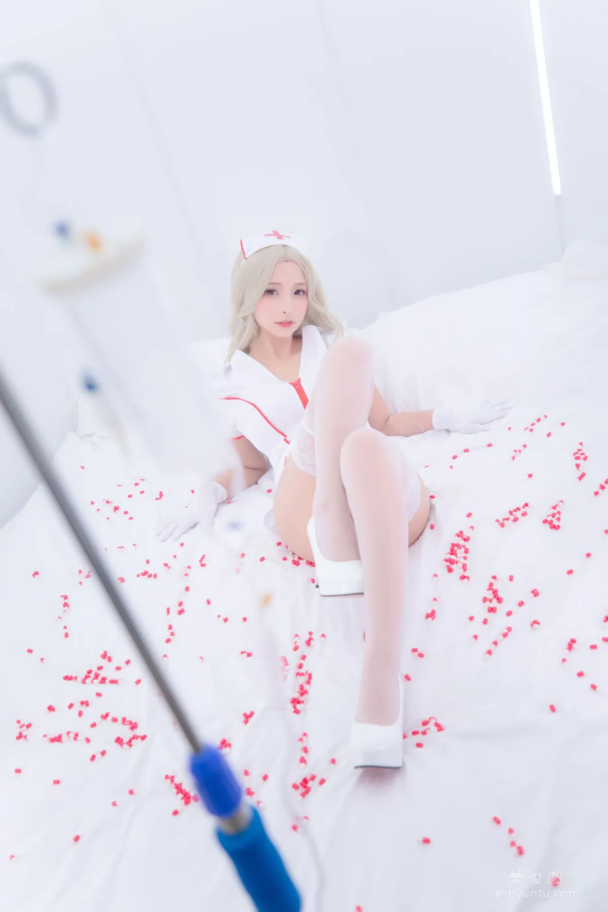 [網紅COSER] 蘿莉神楽闆真冬 之 心身バランス 寫真套圖 112