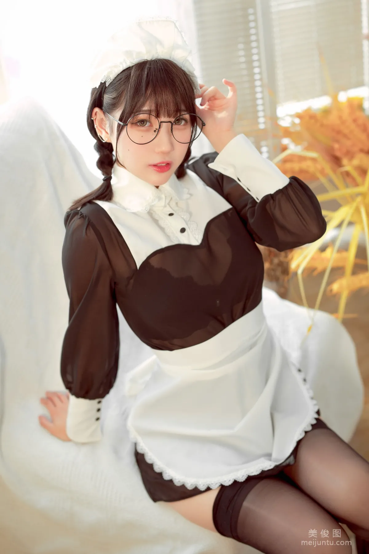 [Web Idols COSER] Zhouji Shike Aitu Tu - Glasses Maid photo 4