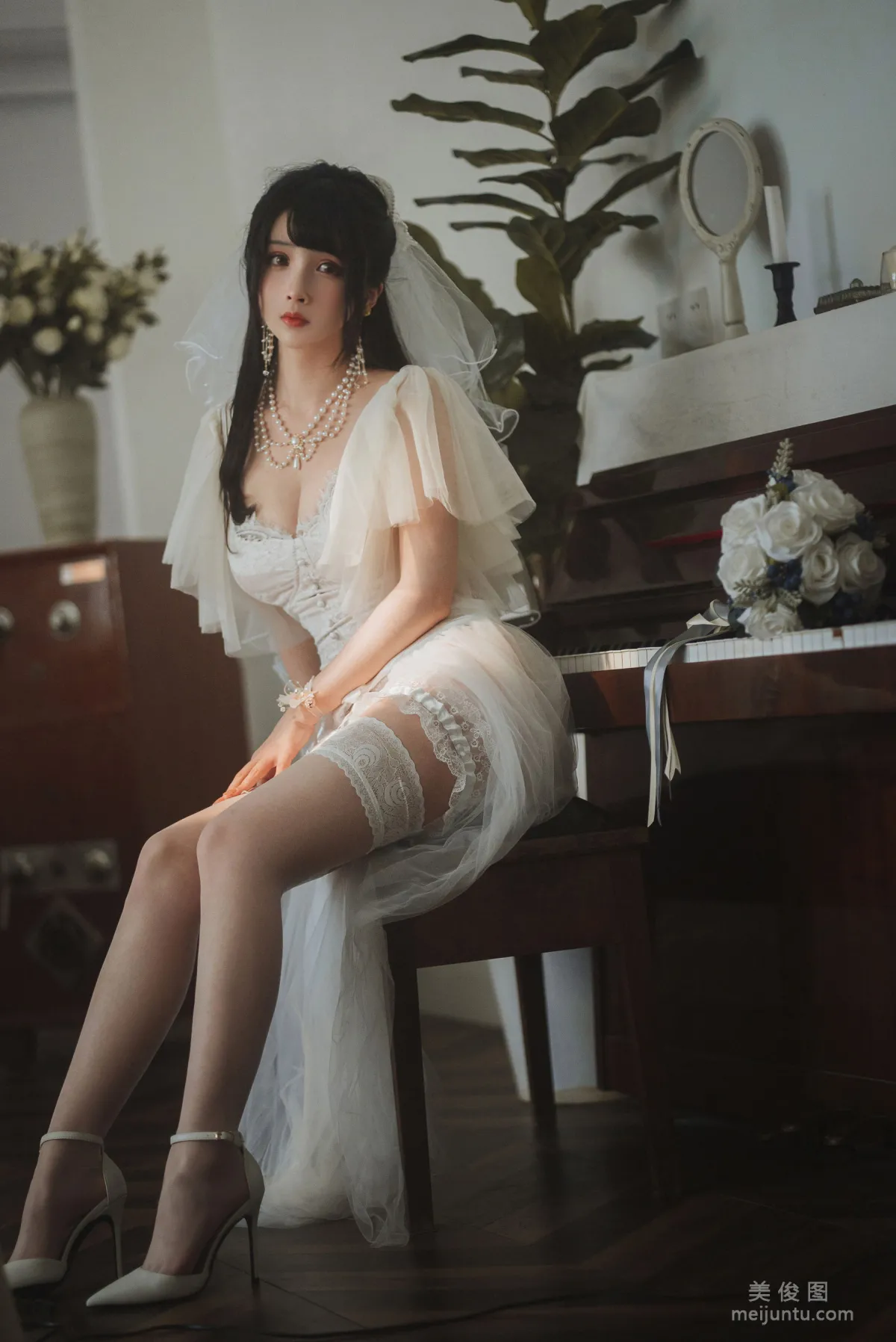 [网红COSER写真] rioko凉凉子 - 透明婚纱6
