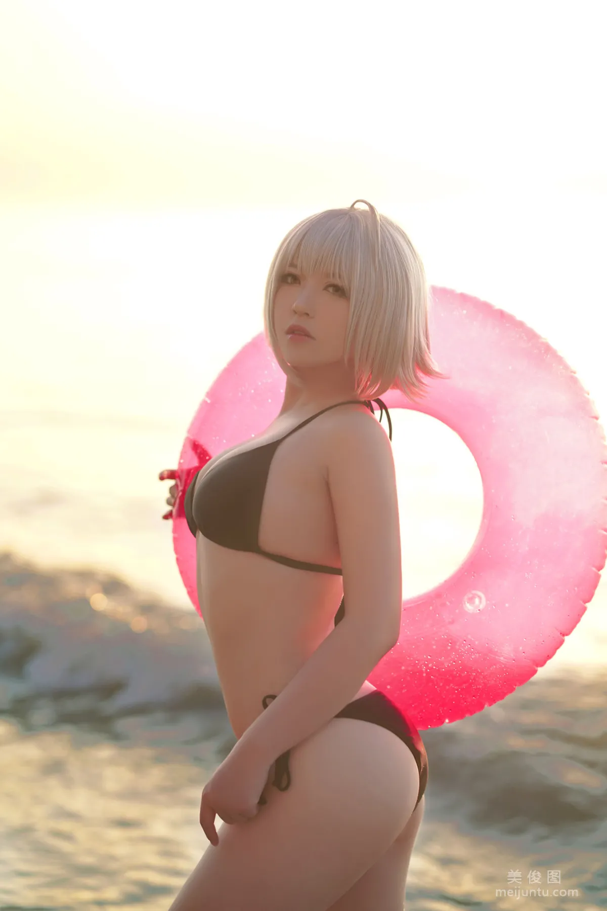 [網紅COSER] 半半子&amp;索索sophia - 海邊泳裝 31