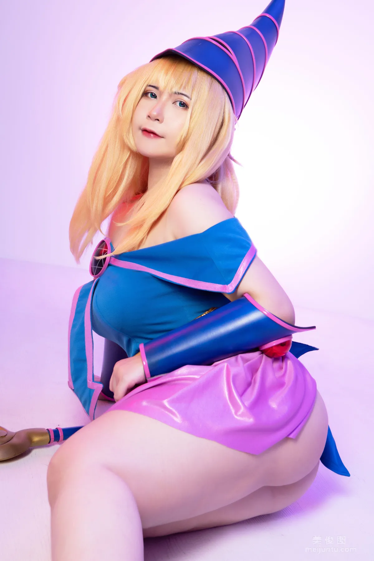 [網紅COSER] Uy Uy - Dark Magicial Girl 寫真套圖 7