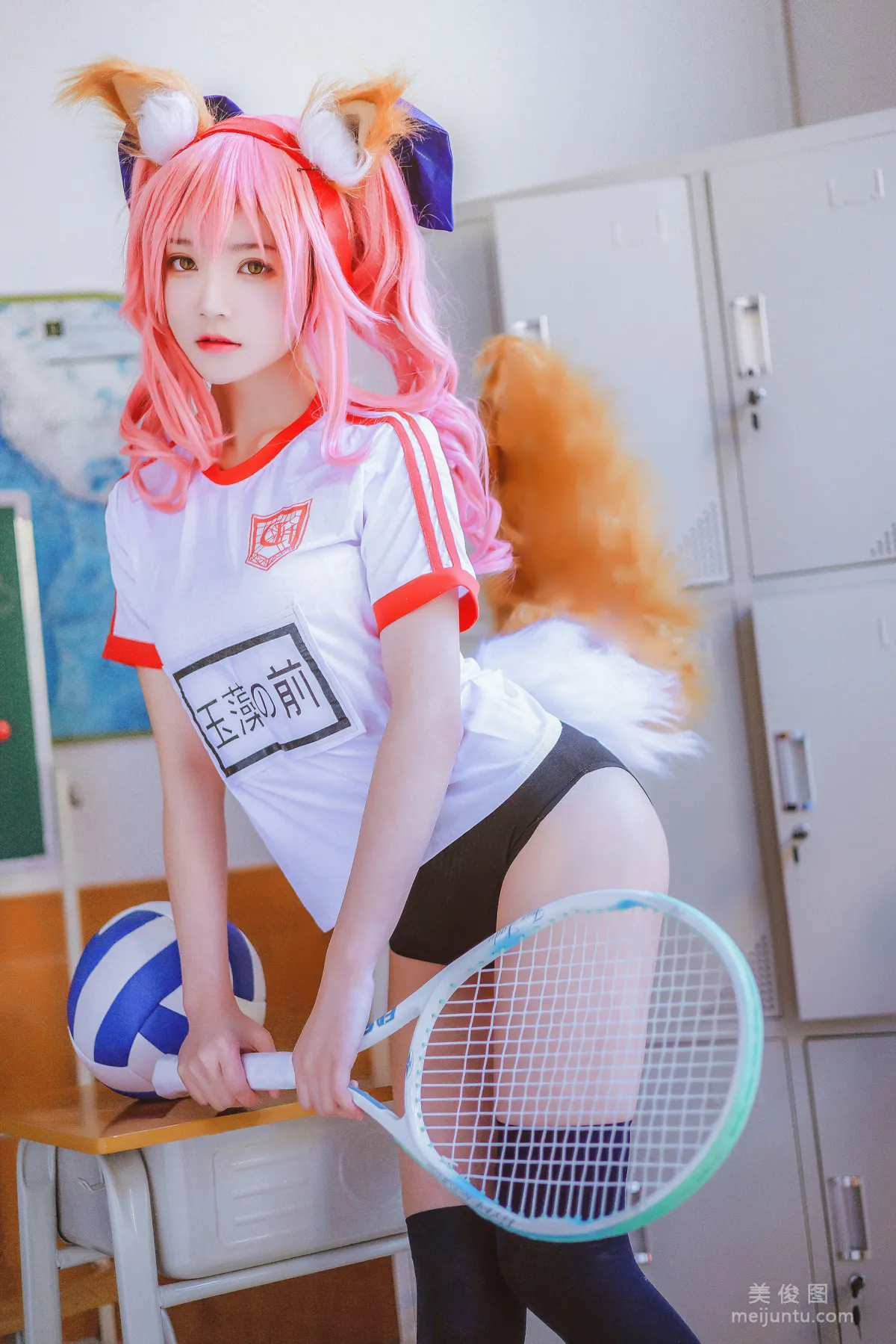 Ying Taomiao: Web Idols photo 3
