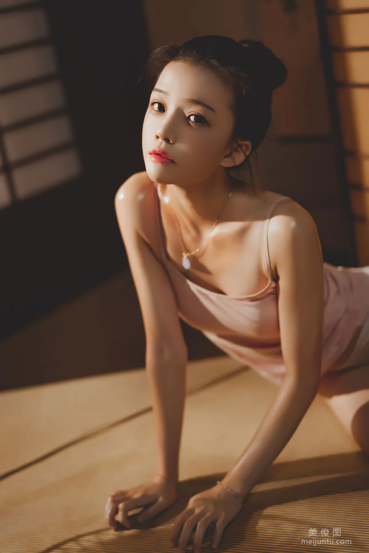 Ying Taomiao: Web Idols photo 10