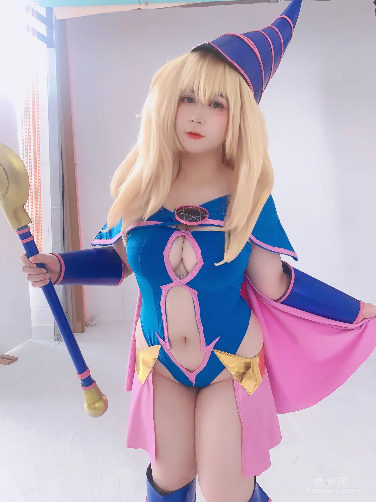 [網紅COSER] Uy Uy - Dark Magicial Girl 寫真套圖 13