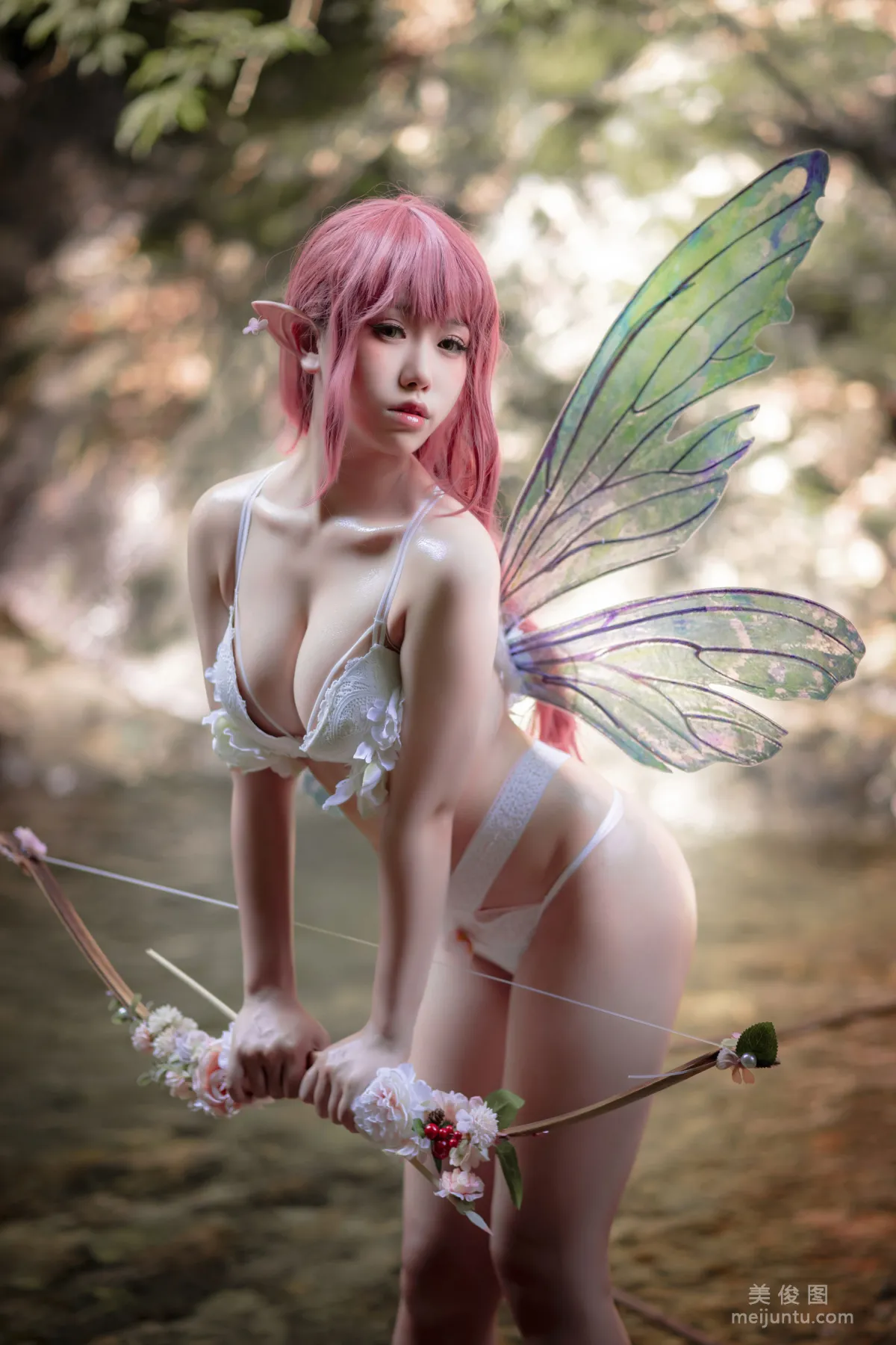 Yibei Yibei: Web Idols photo 1