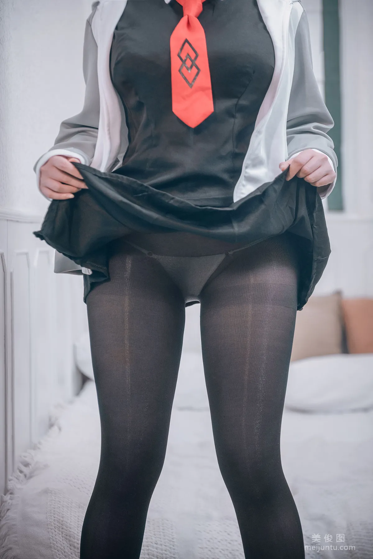 Shiben Momo: Web Idols photo 12