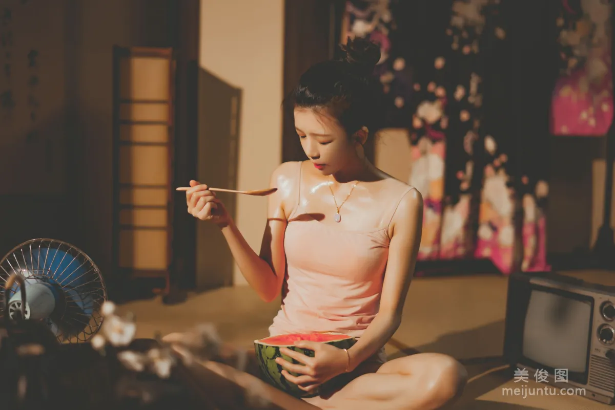 Ying Taomiao: Web Idols photo 16