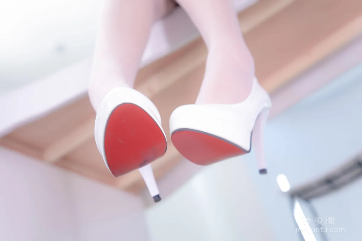 [網紅COSER] 蘿莉神楽闆真冬 之 心身バランス 寫真套圖 141