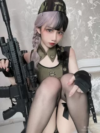[網紅COSER] 動漫博主果咩醬w - 戰地甜心