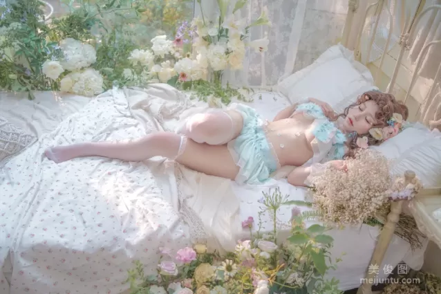 [網紅COSER] 一笑芳香沁寫真 - 豌豆公主  寫真套圖