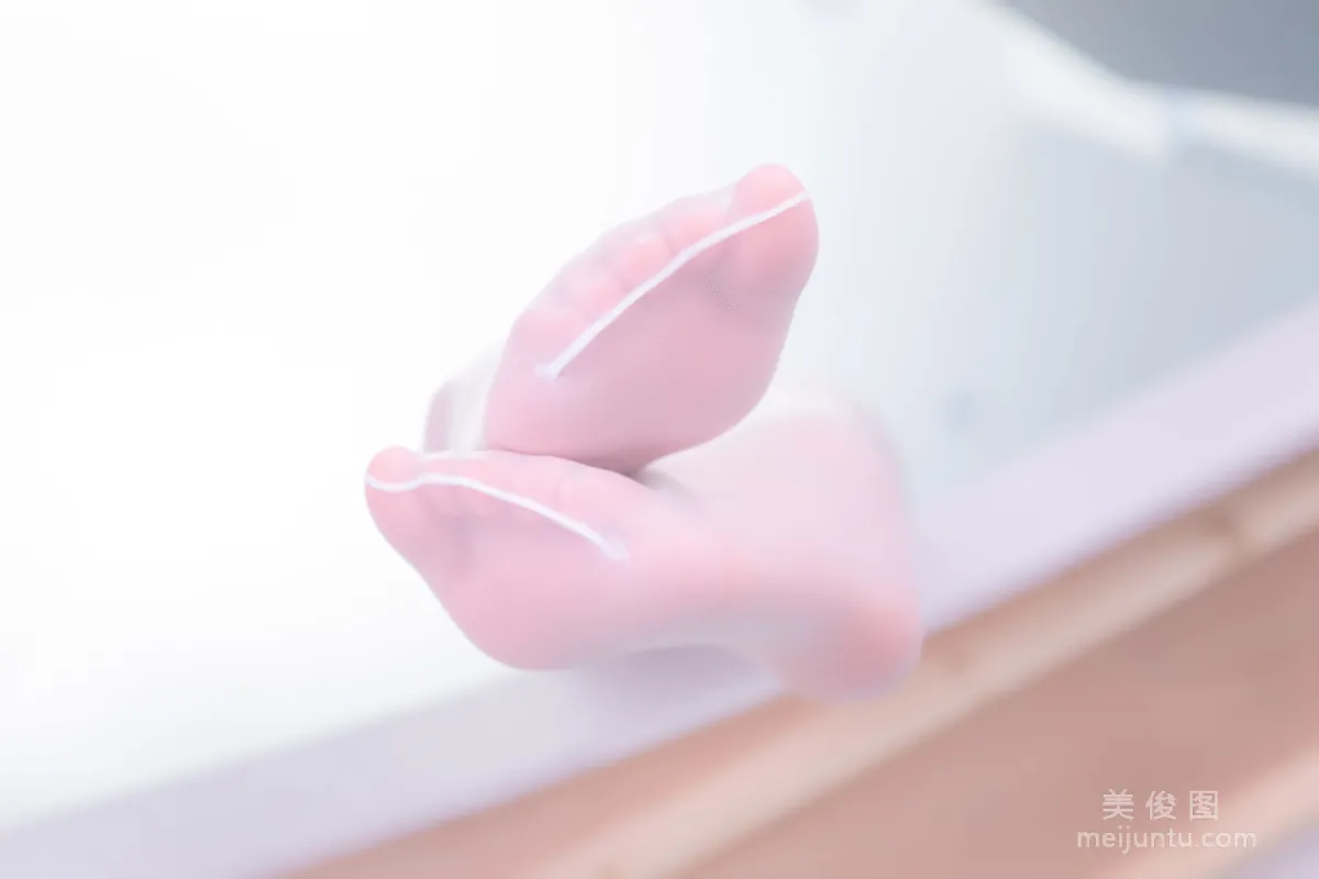 [網紅COSER] 蘿莉神楽闆真冬 之 心身バランス 寫真套圖 143