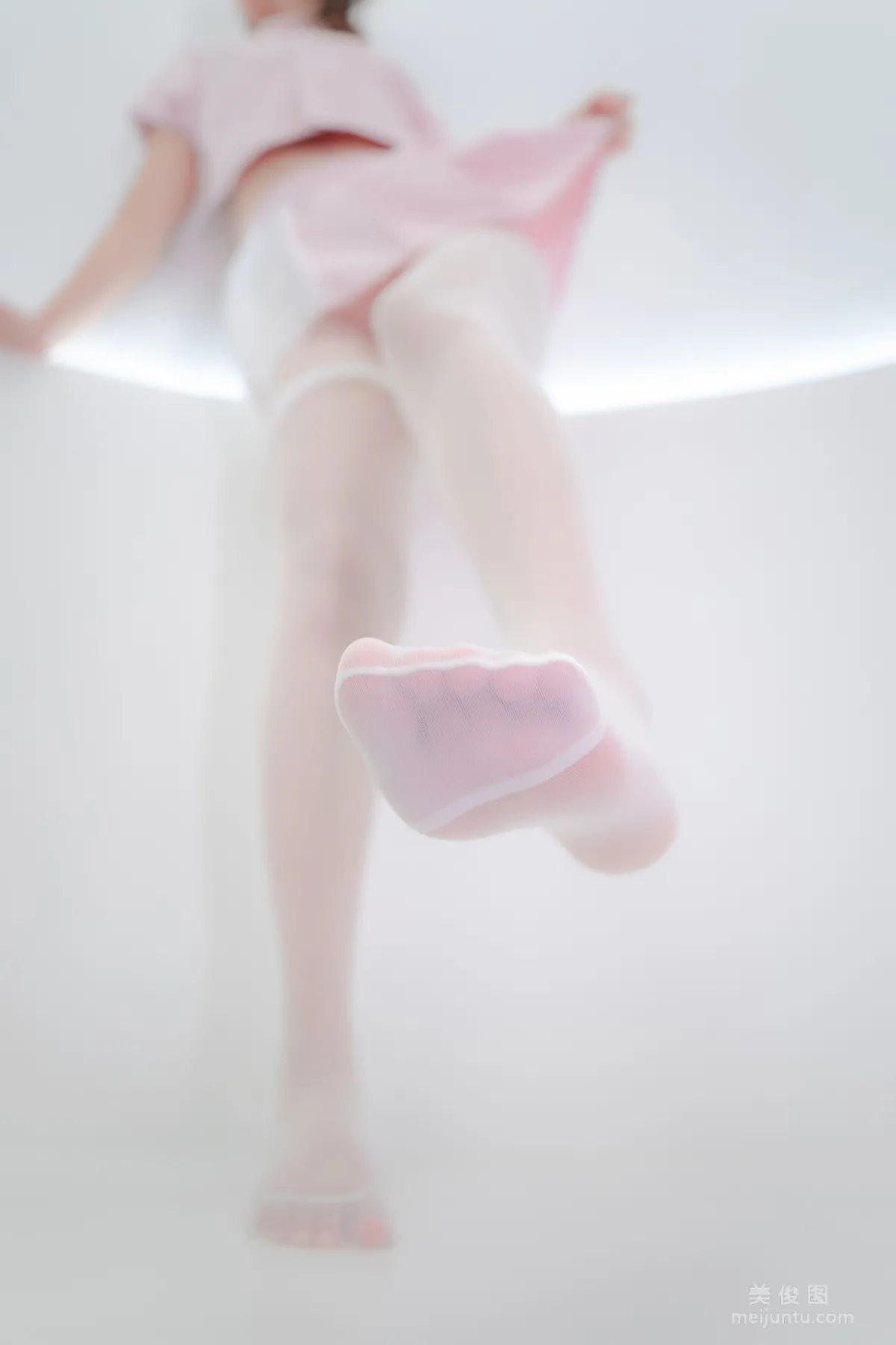 [網紅COSER] 蘿莉神楽闆真冬 之 心身バランス 寫真套圖 48