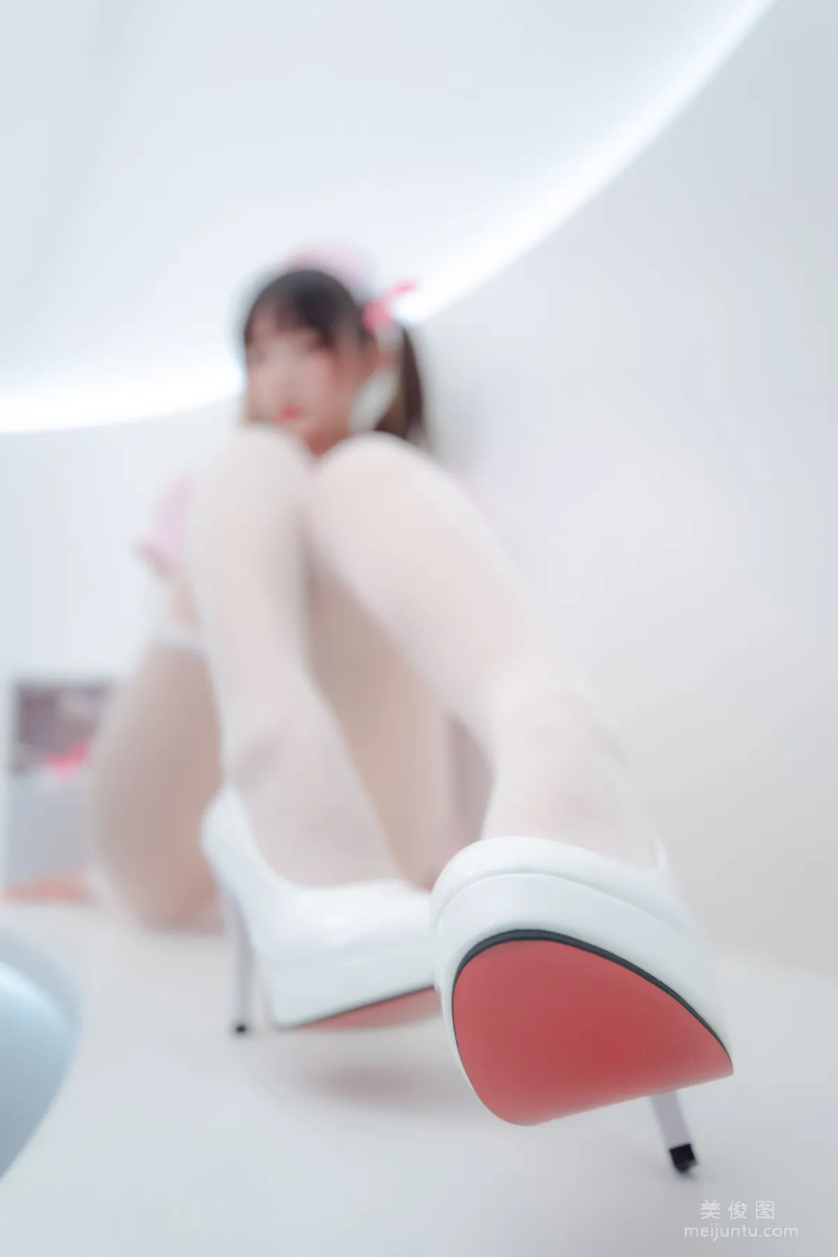 [網紅COSER] 蘿莉神楽闆真冬 之 心身バランス 寫真套圖 15