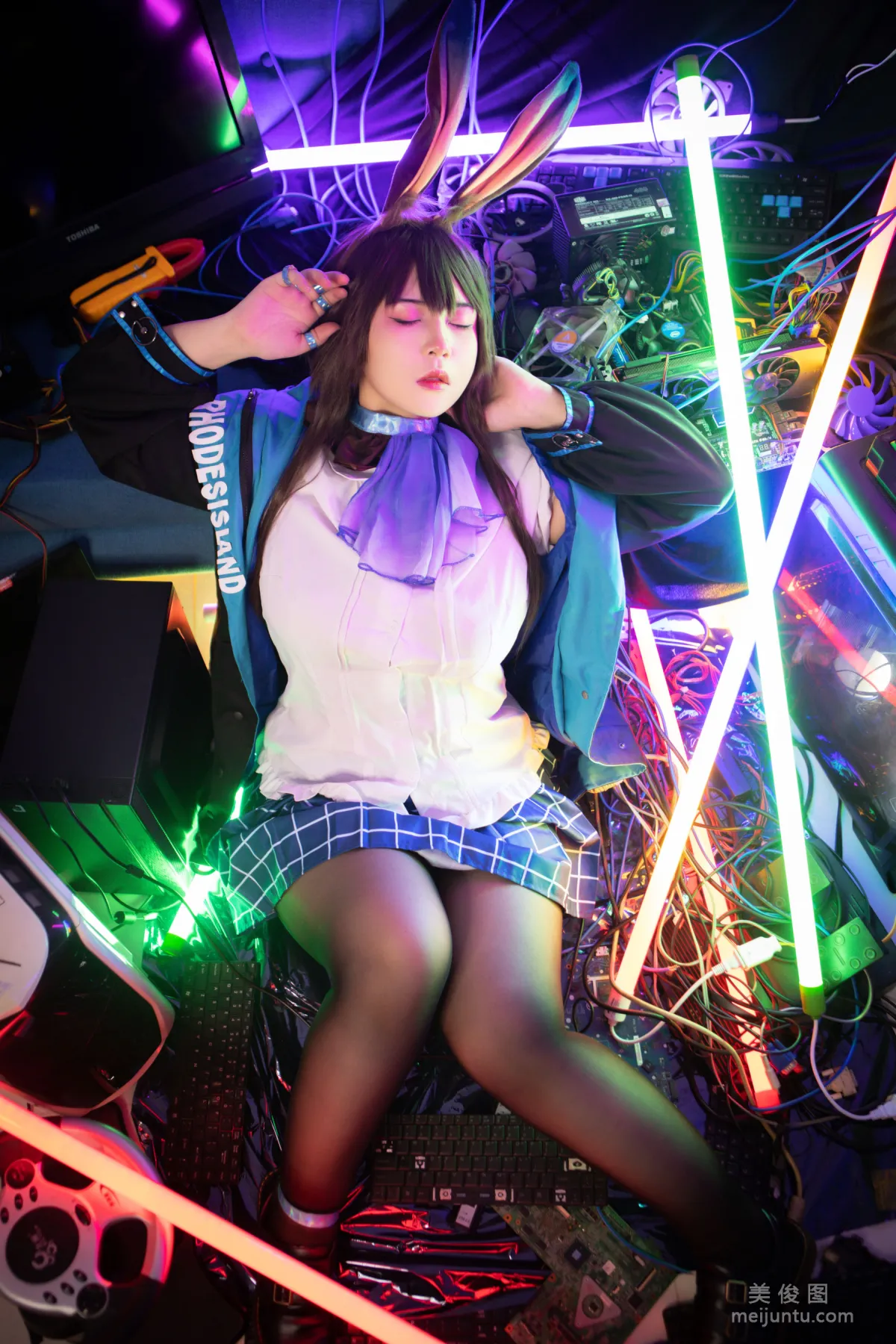 [Web Idol COSER] Uy Uy, Amiya (Arknights), Photo Set photo 7