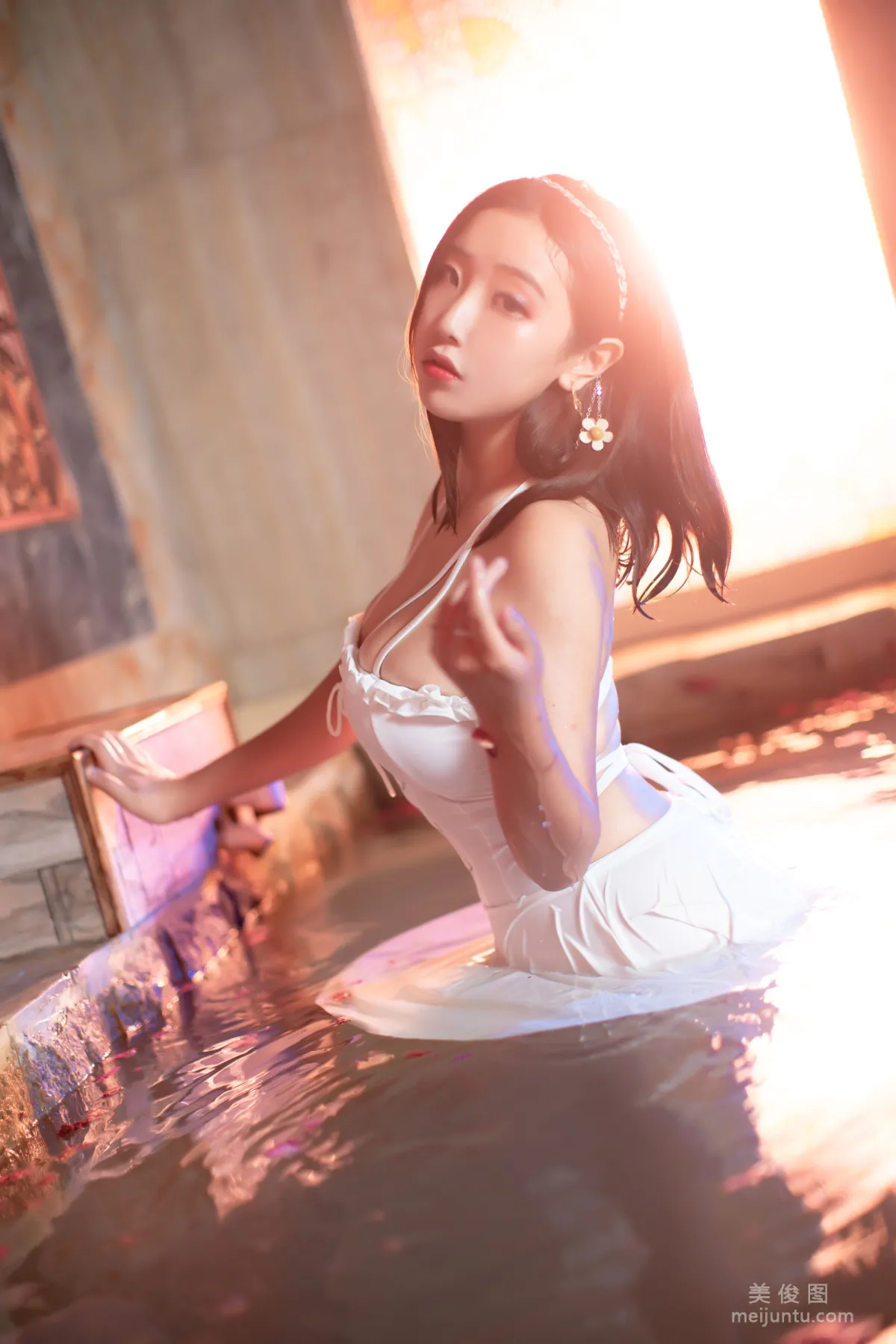 [网红COSER] 动漫博主穆零Mu0 - 温泉 倒影46