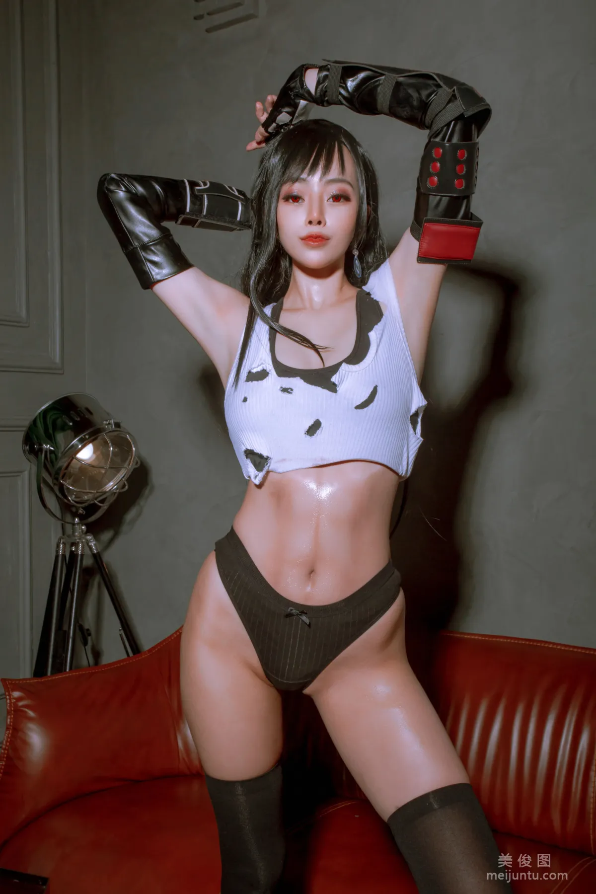 [網紅COSER] 日本性感蘿莉Byoru - Tifa 寫真套圖 16
