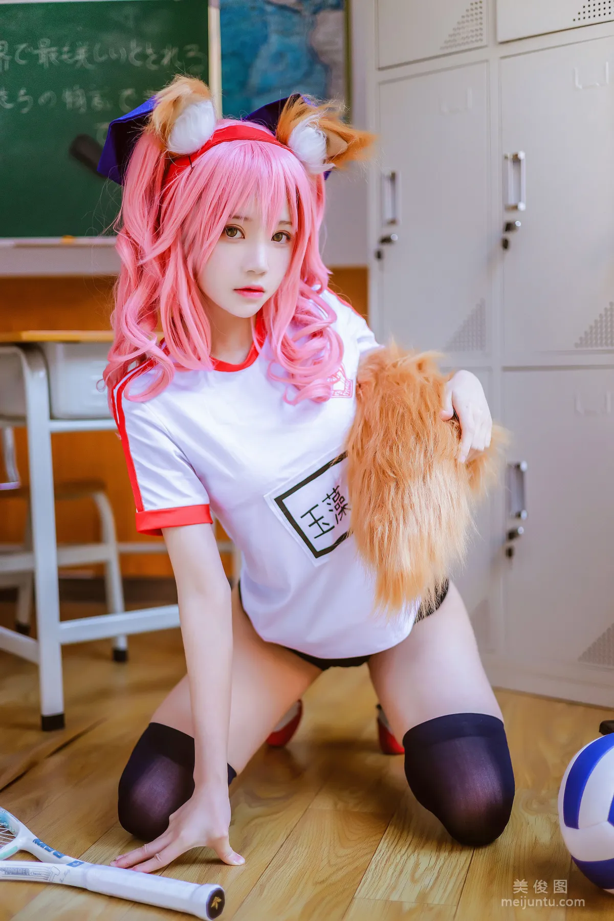 Ying Taomiao: Web Idols photo 6