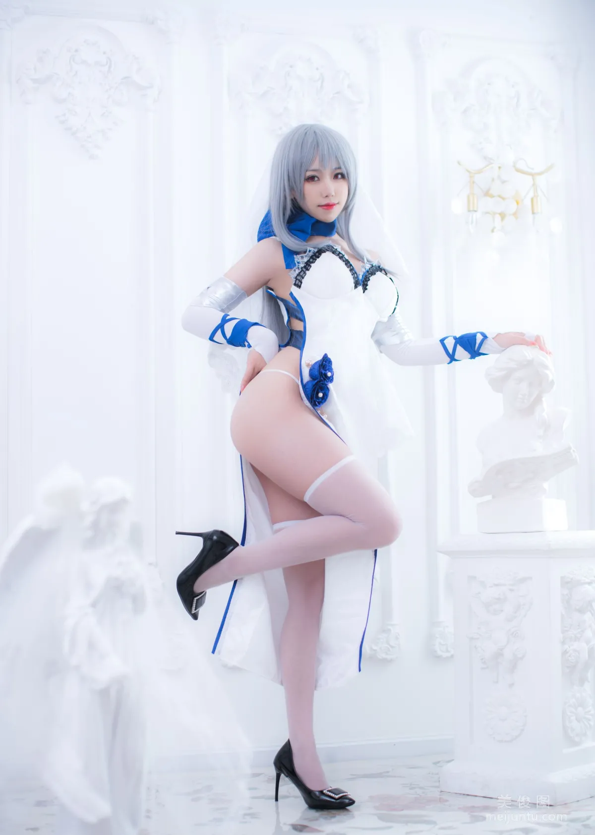 Yibei Yibei: Web Idols photo 4