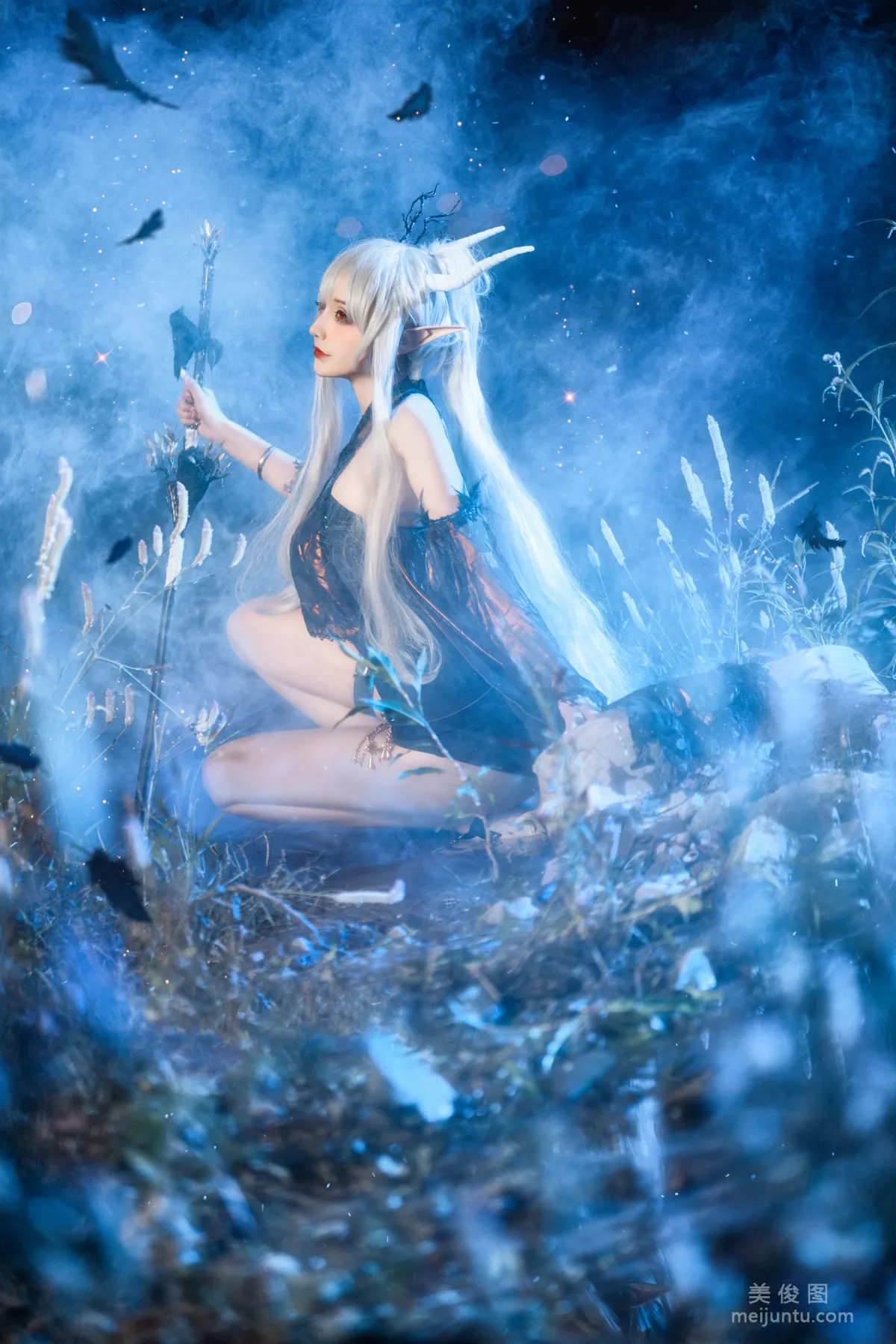 [Internet Celebrity COSER Photos] Xianjiu Airi, Silent Midnight Shining Spirit photo 15