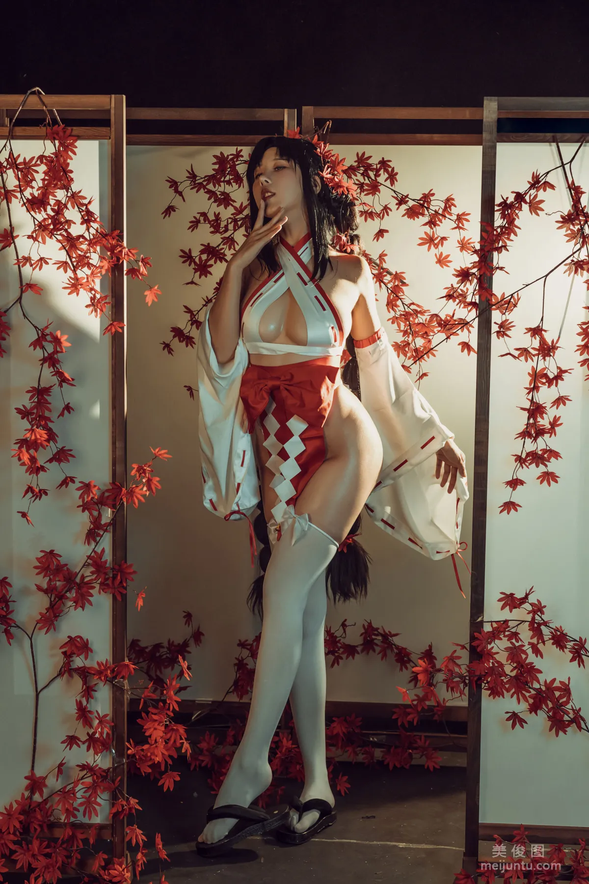 Yun Xixi: Web Idols photo 3