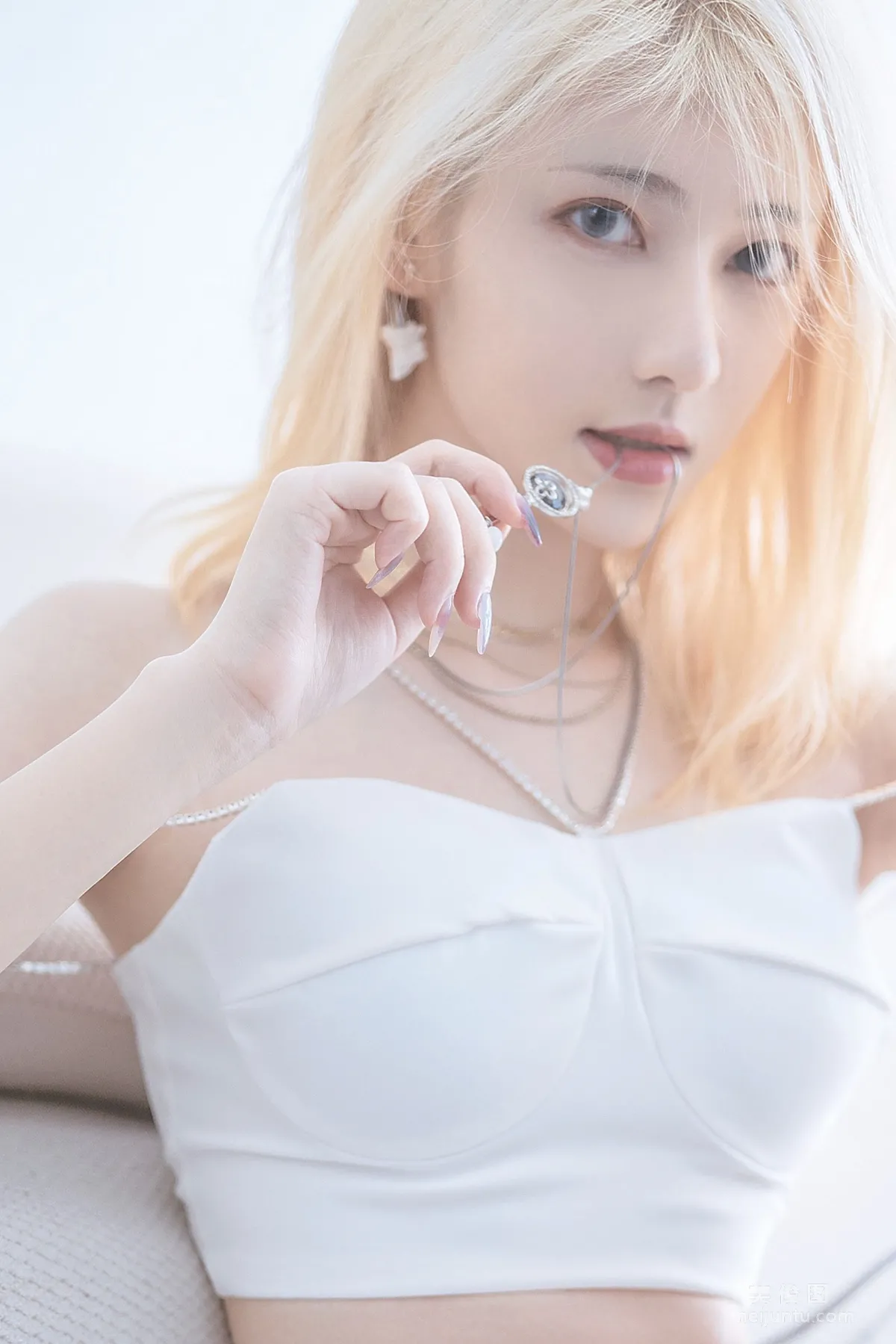 Nantao Momoko: Web Idols photo 8